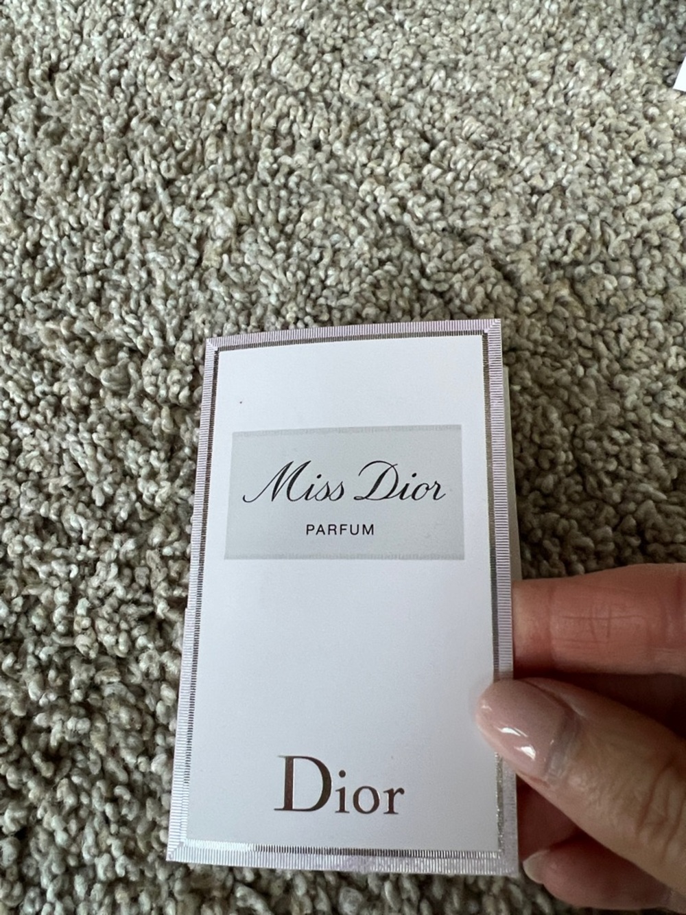 Dior White Cushion Powder Puffs & Miss Dior Sample New - Picture 4 of 7